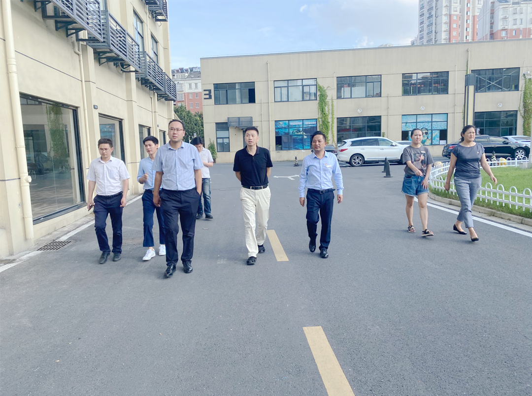 岳阳市投资推进局副局长郭玉玺 莅临庐阳j9国际站备用文创园调查