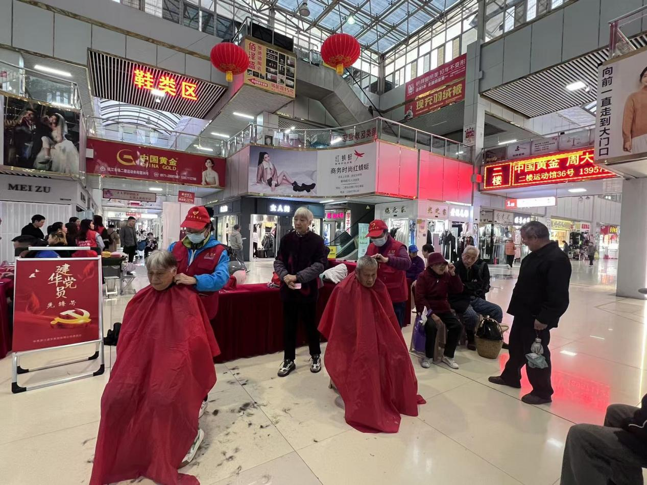 公益不打烊，情暖每月时光